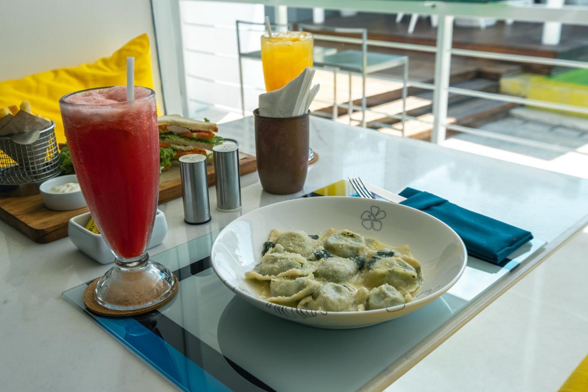 Chill Hotel Seminyak מראה חיצוני תמונה